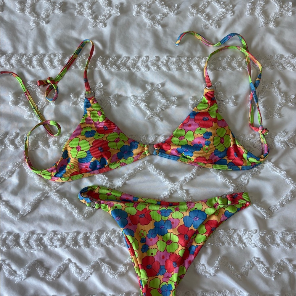 Floral Bikini Set with Multicolor Design